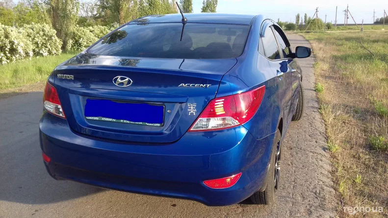 Hyundai Accent 2012 - 20
