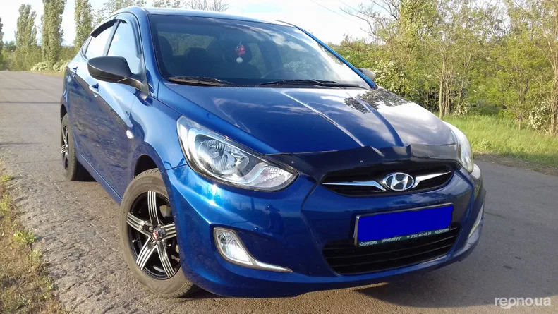 Hyundai Accent 2012