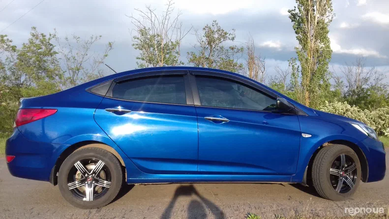 Hyundai Accent 2012 - 18