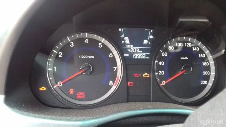 Hyundai Accent 2012 - 12