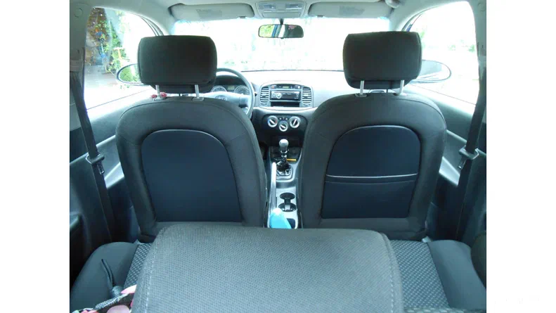 Hyundai Accent 2008 - 10