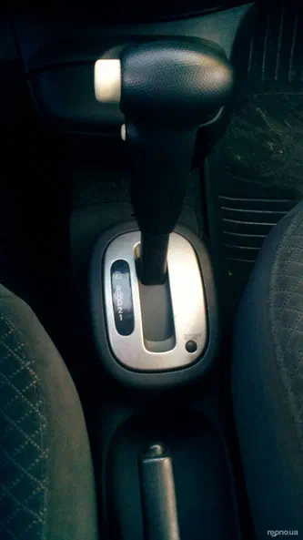 Nissan Micra 2004 - 6