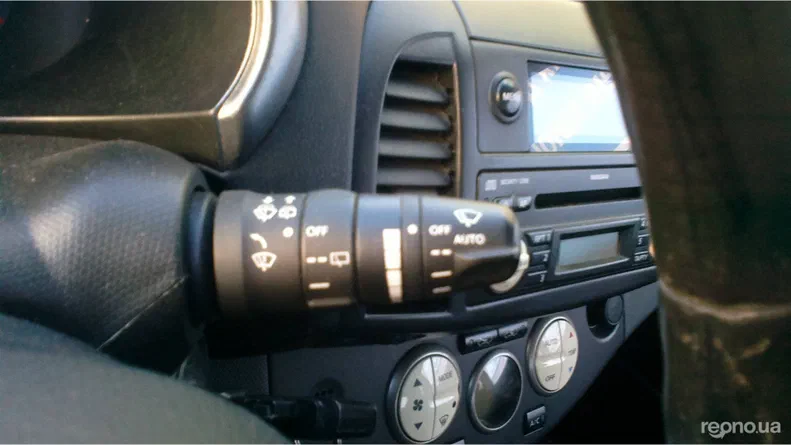 Nissan Micra 2004 - 7