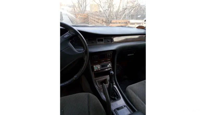 Mitsubishi Sigma 1994 - 6