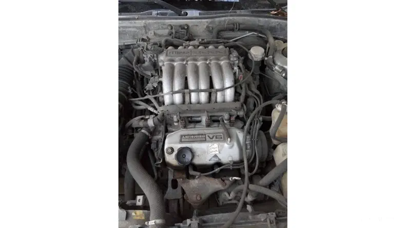 Mitsubishi Sigma 1994 - 7