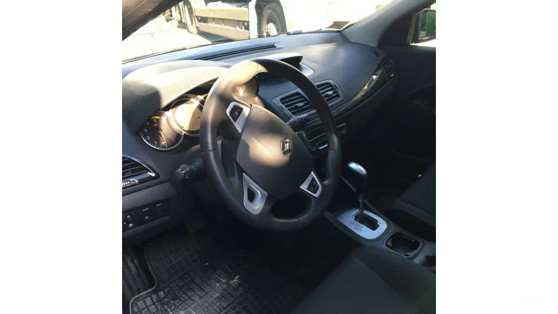 Renault Megane 2012 - 5