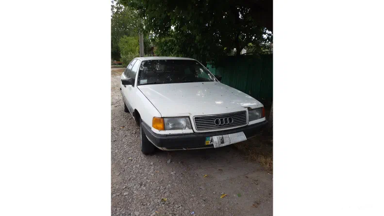 Audi 100 1983