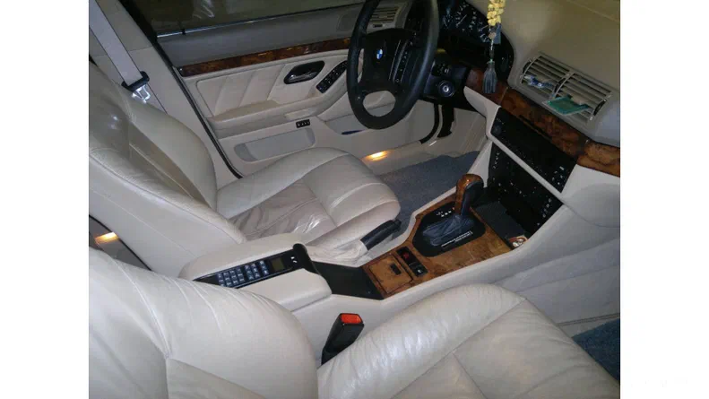 BMW 5 серія 1999 - 11