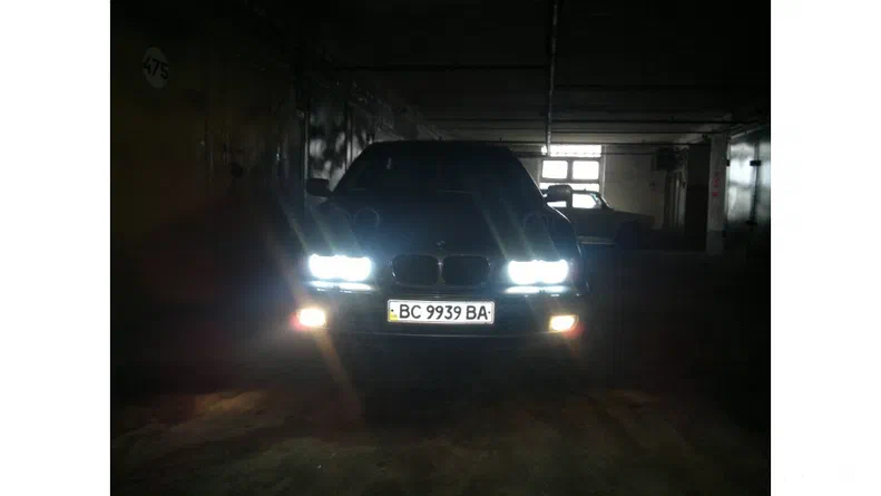 BMW 5 серія 1999 - 7
