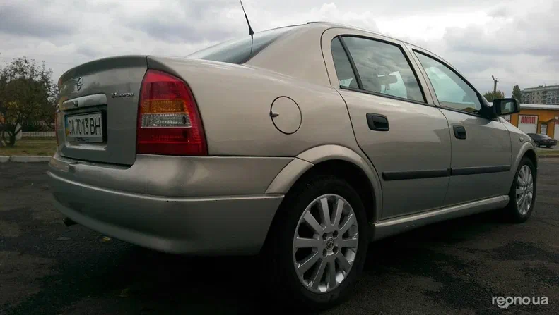 Opel Astra 2005
