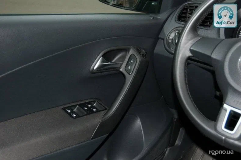 Volkswagen Polo 2012 - 8
