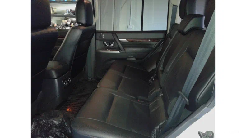 Mitsubishi Pajero 2014 - 13