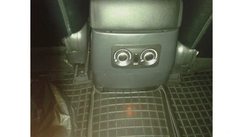 Mitsubishi Pajero 2014 - 12