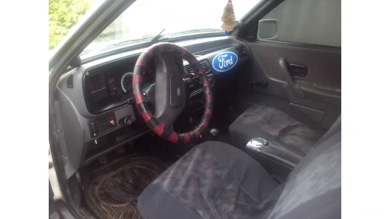Ford Escort 1989