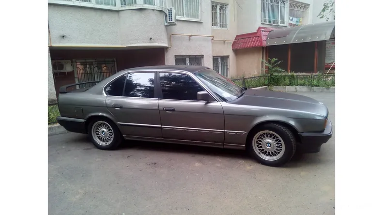 BMW 520 1988