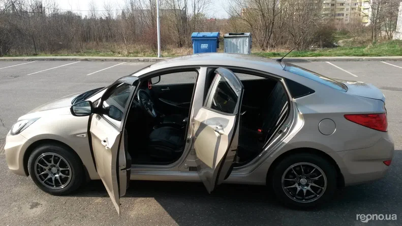 Hyundai Accent 2011 - 9