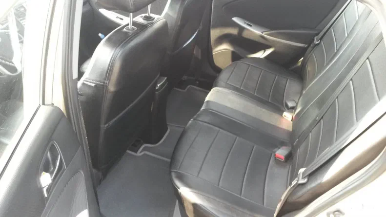 Hyundai Accent 2011 - 8