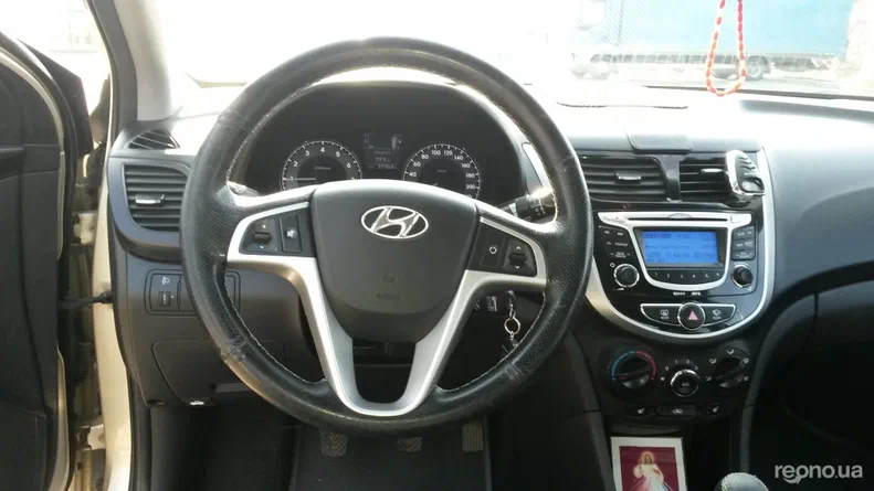 Hyundai Accent 2011 - 13