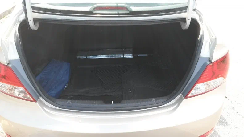 Hyundai Accent 2011 - 15