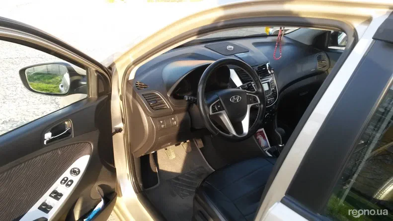 Hyundai Accent 2011 - 6