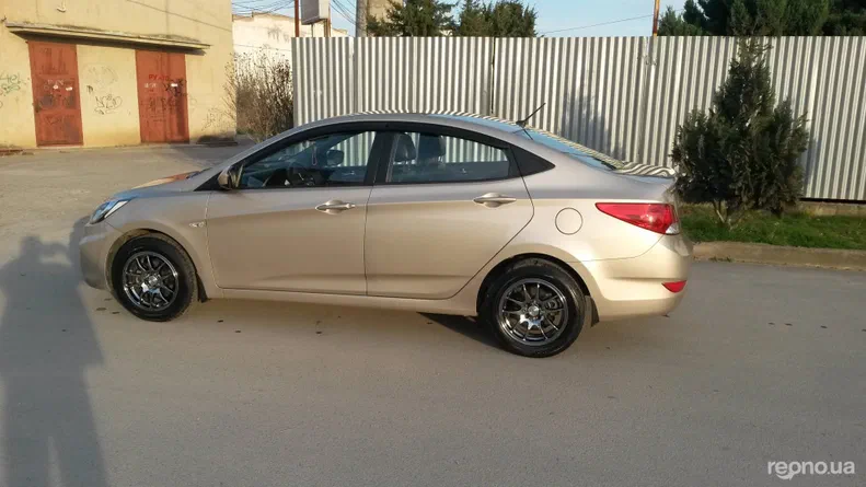Hyundai Accent 2011