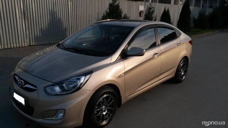 Hyundai Accent 2011