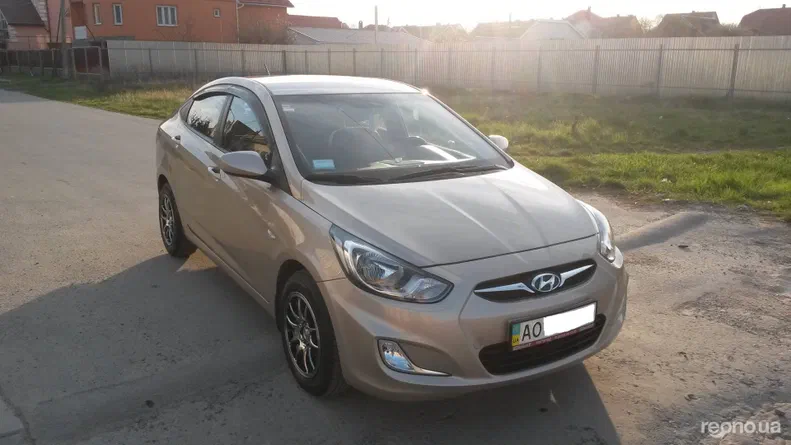 Hyundai Accent 2011 - 16