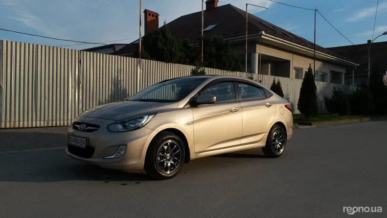 Hyundai Accent 2011