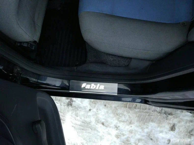 Skoda Fabia 2011 - 15