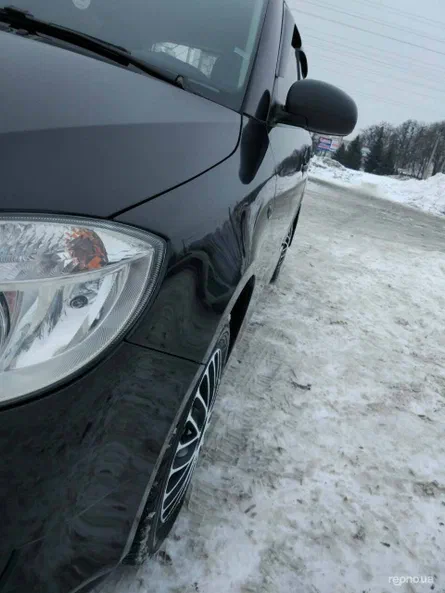 Skoda Fabia 2011 - 5