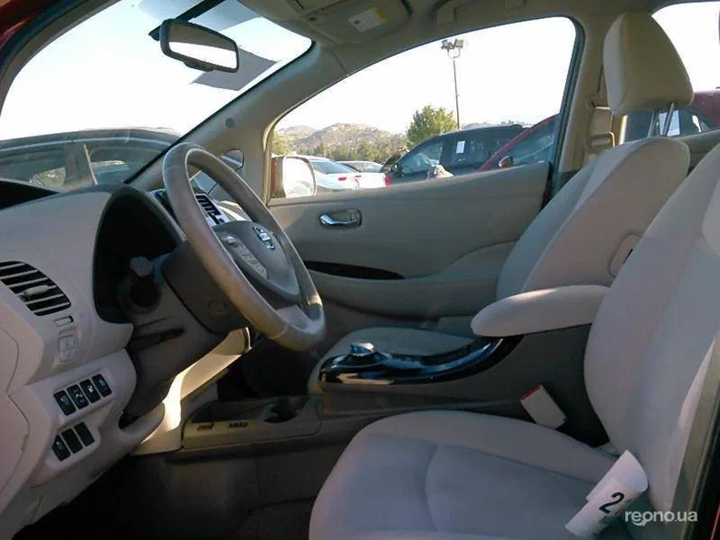 Nissan Leaf 2013 - 13