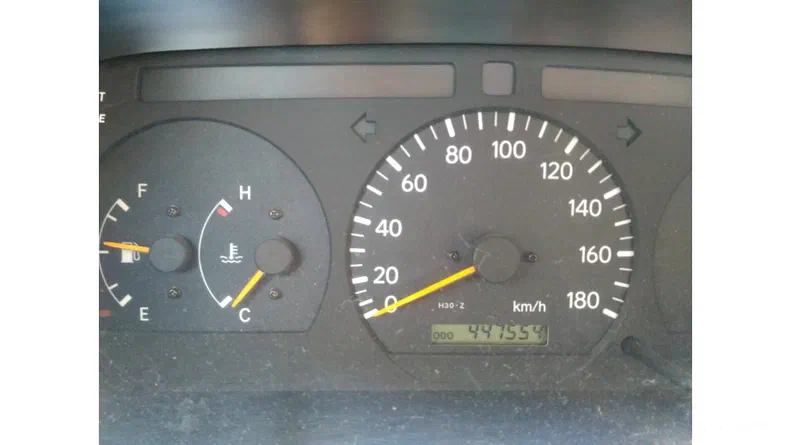 Toyota HiAce 2002 - 12