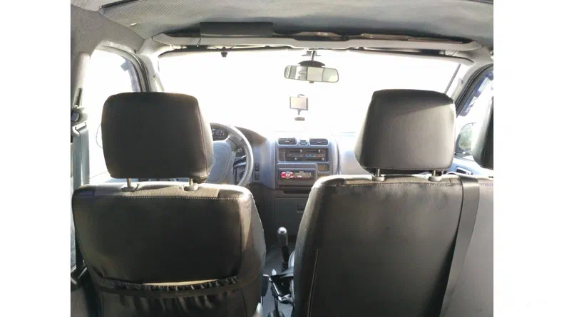 Toyota HiAce 2002 - 6