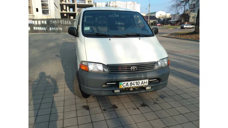 Toyota HiAce 2002 - 18
