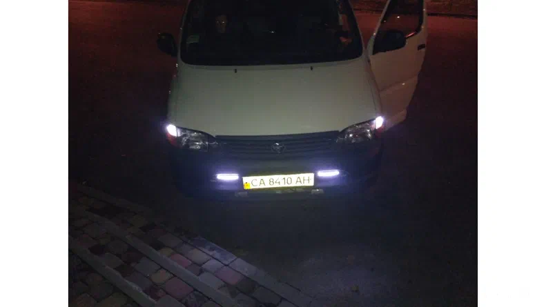 Toyota HiAce 2002 - 8