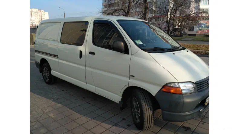 Toyota HiAce 2002
