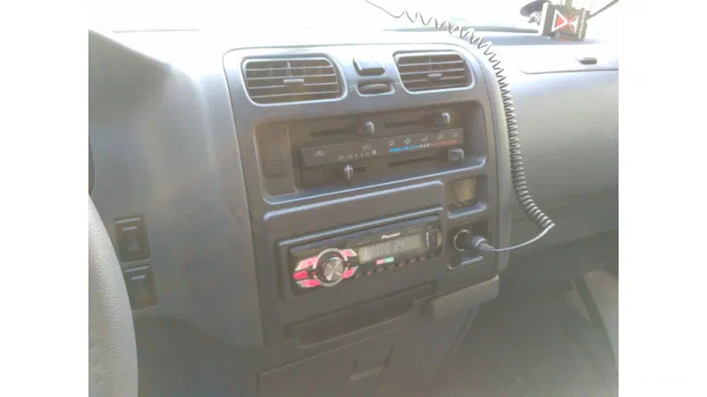 Toyota HiAce 2002 - 13