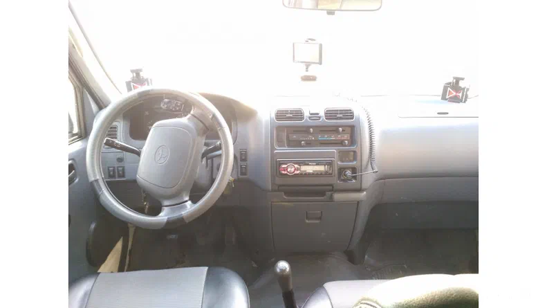 Toyota HiAce 2002 - 7