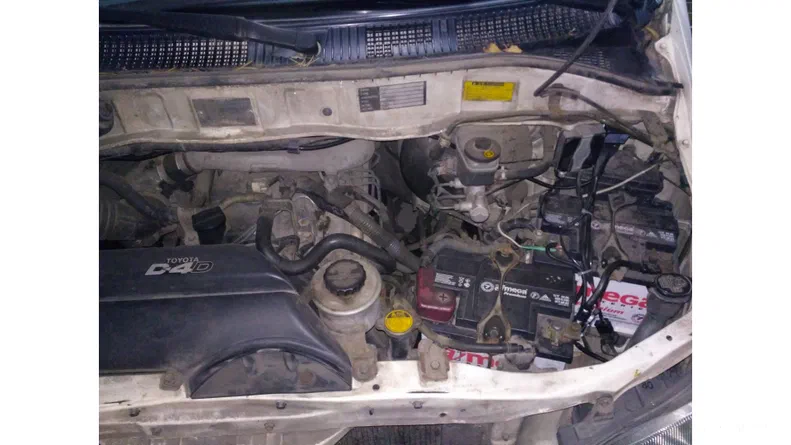 Toyota HiAce 2002 - 11