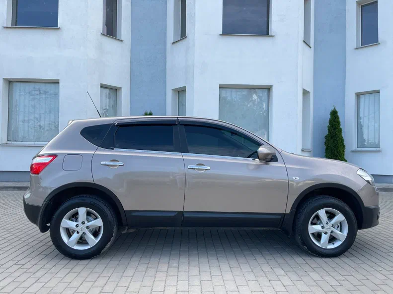 Nissan Qashqai 2011 - 6