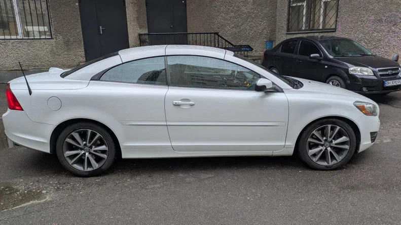 Volvo C70 2010