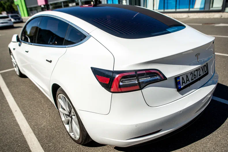 Tesla Model 3 2018 - 11