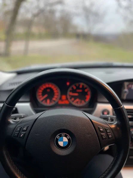 BMW 3 серии 2011