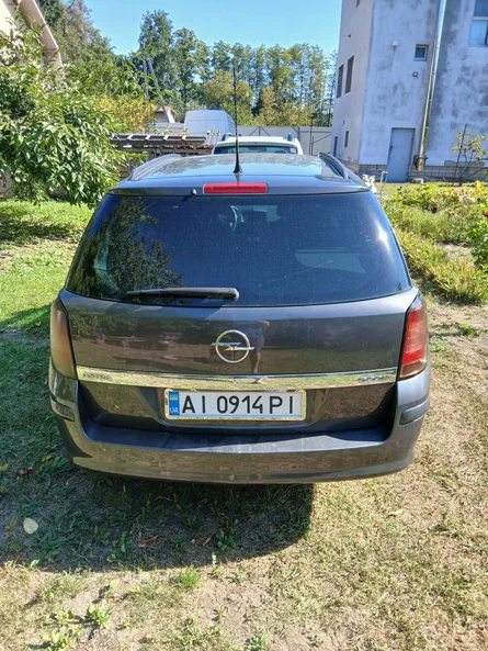 Opel Astra 2010 - 5