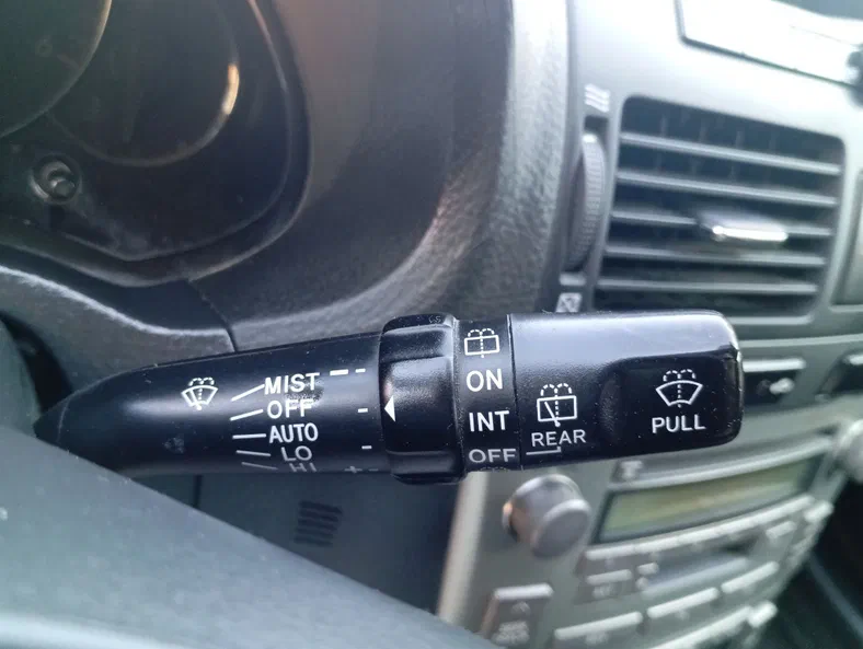 Toyota Avensis 2003 - 12