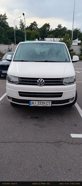 Volkswagen Multivan 2011 - 25