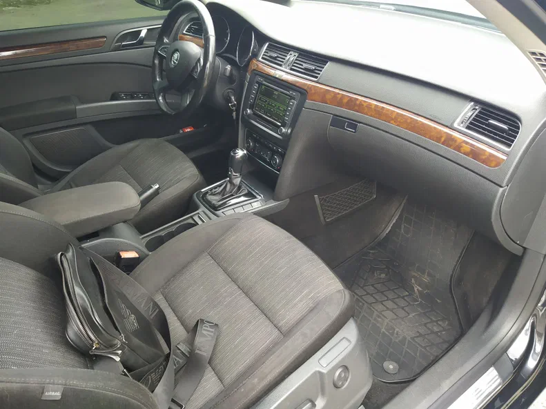 Skoda Superb 2013 - 17