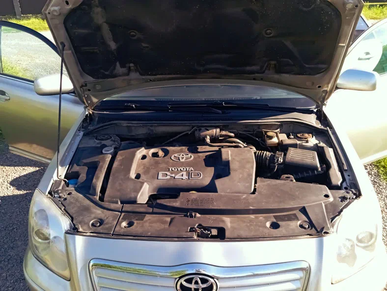 Toyota Avensis 2003 - 14