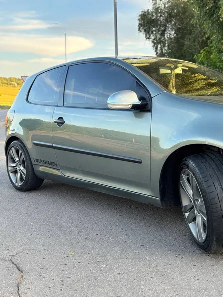 Volkswagen Golf 2003