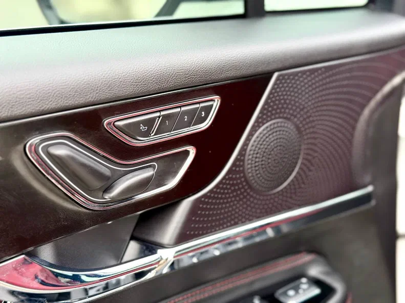 Lincoln Corsair 2024 - 26